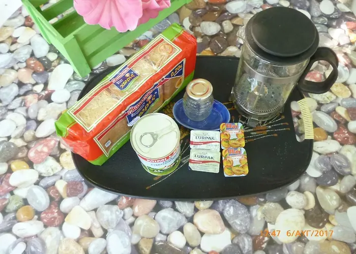 アパート Kalapo Tseratsiá