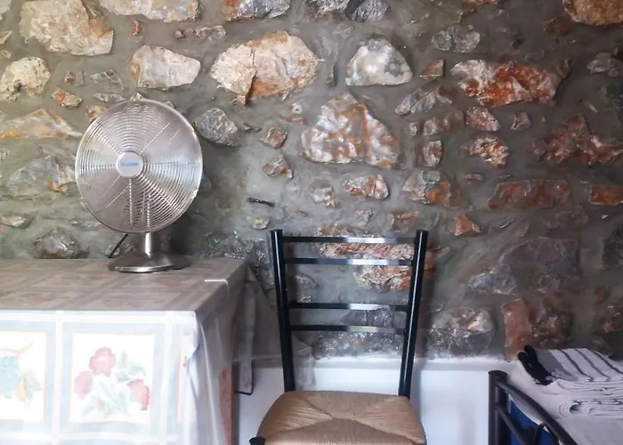 アパート Kalapo Tseratsiá